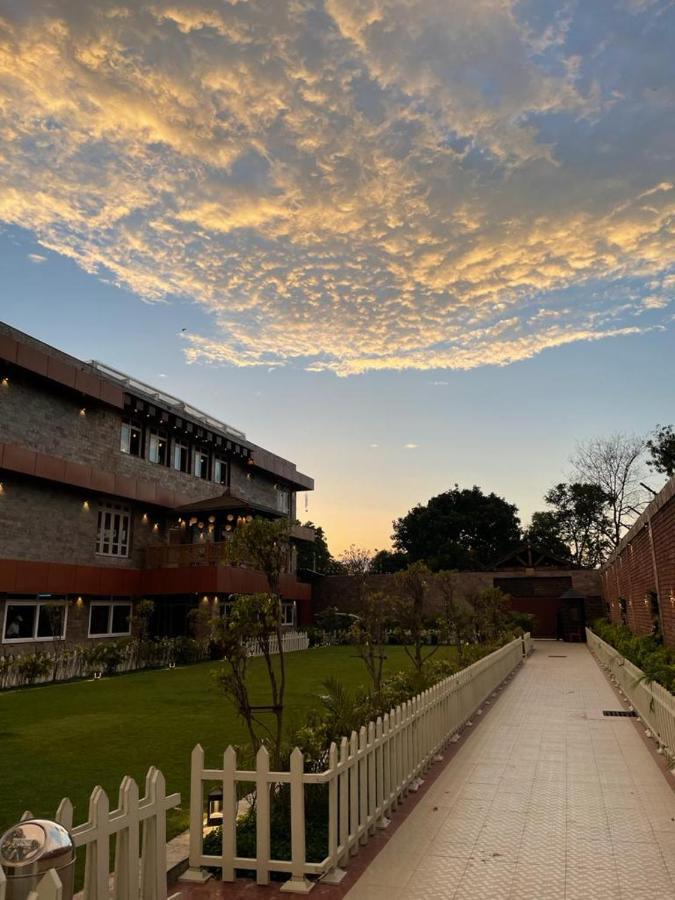 Yashmay Villa Club & Resort Gonda Exteriér fotografie