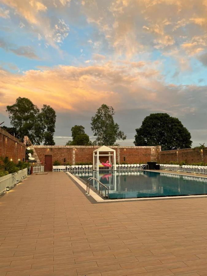 Yashmay Villa Club & Resort Gonda Exteriér fotografie